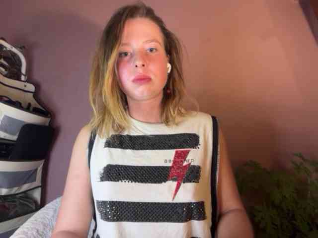 BettyLovely webcam