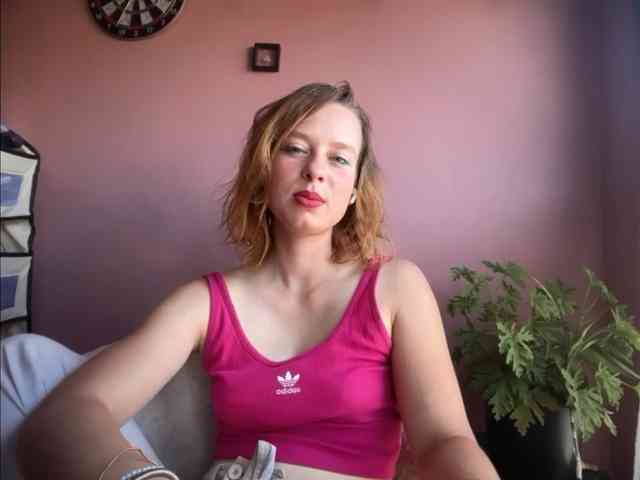BettyLovely webcam