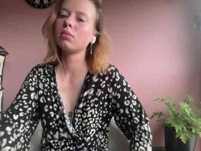 BettyLovely webcam