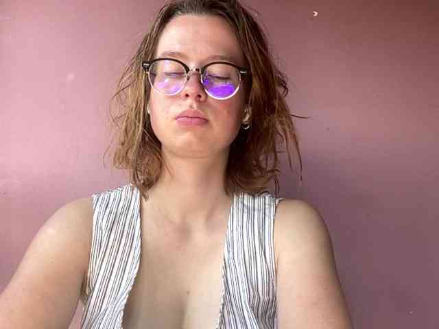 BettyLovely webcam