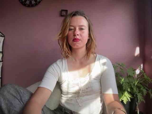 BettyLovely webcam