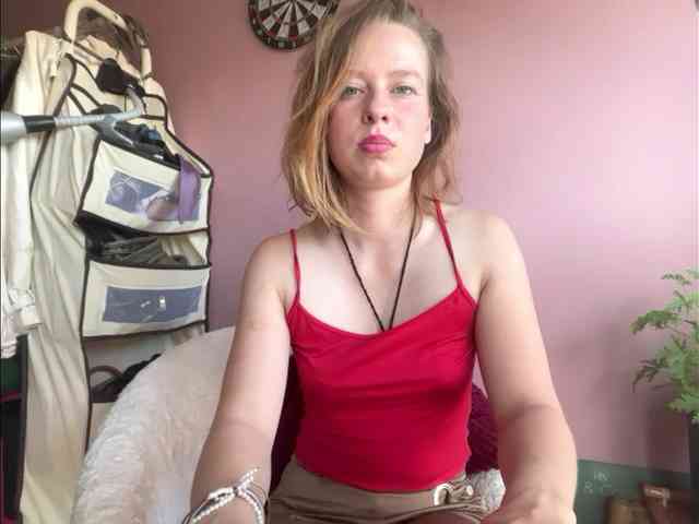 BettyLovely webcam