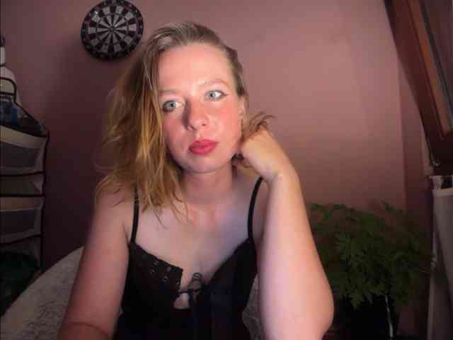 BettyLovely webcam