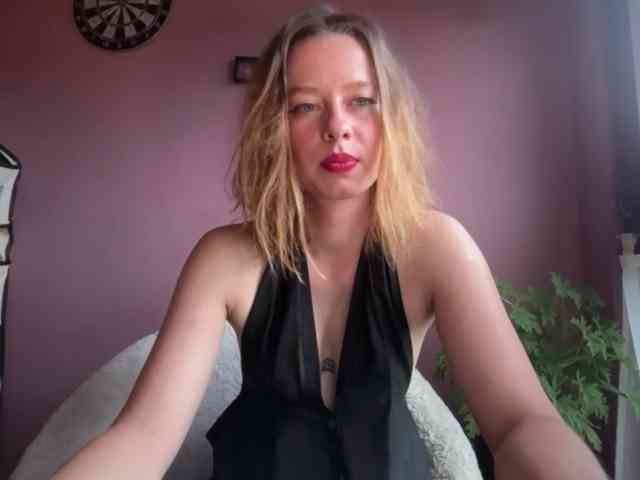 BettyLovely webcam