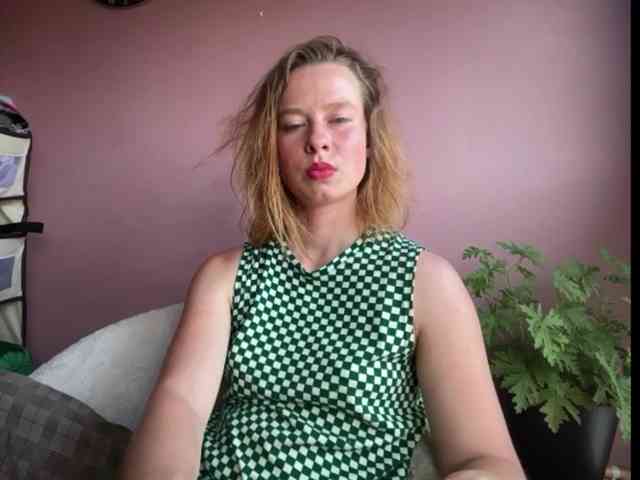 BettyLovely Live Webcam on BongaCams