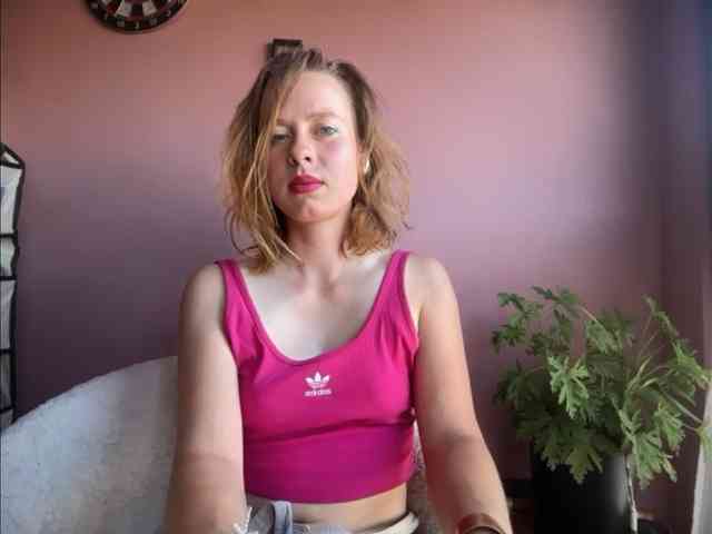 BettyLovely webcam
