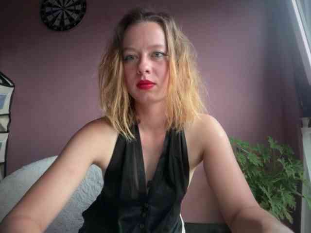 BettyLovely webcam