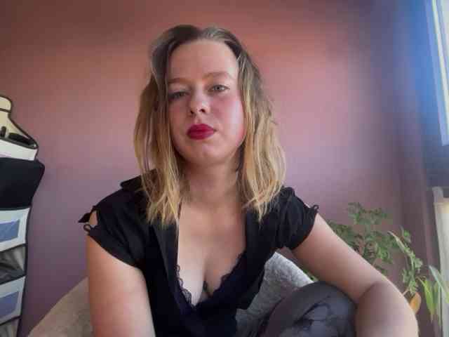 BettyLovely webcam