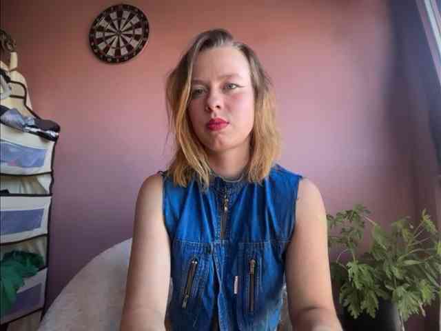BettyLovely webcam