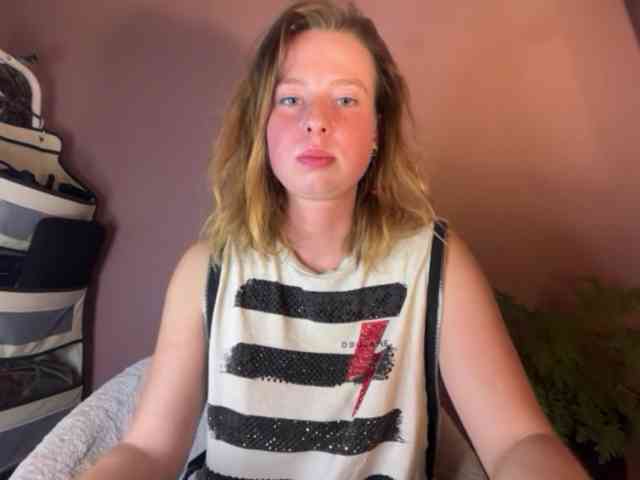 BettyLovely webcam