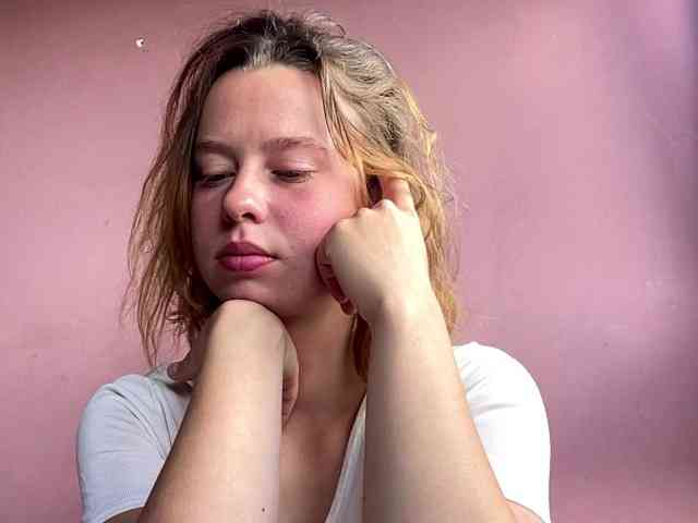 BettyLovely webcam