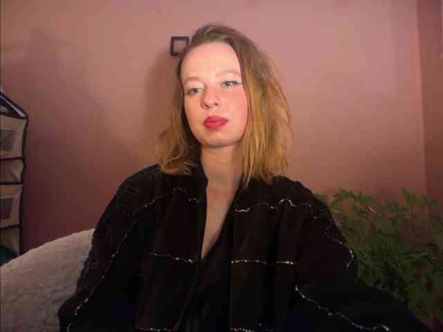 BettyLovely webcam
