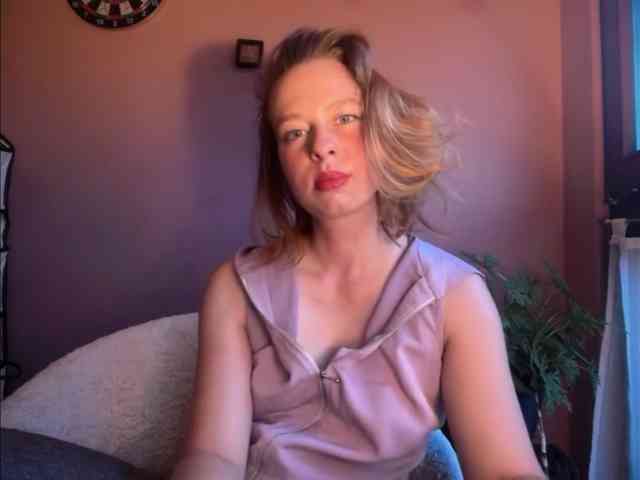 BettyLovely webcam