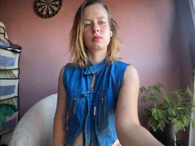 BettyLovely webcam