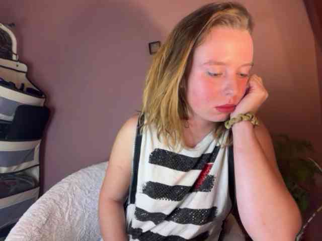 BettyLovely webcam
