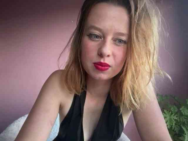 BettyLovely webcam