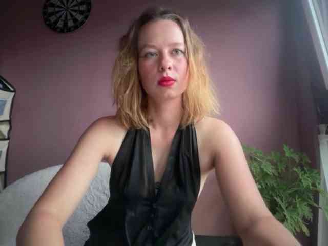 BettyLovely webcam