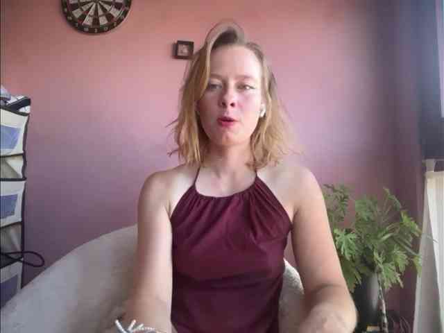 BettyLovely webcam