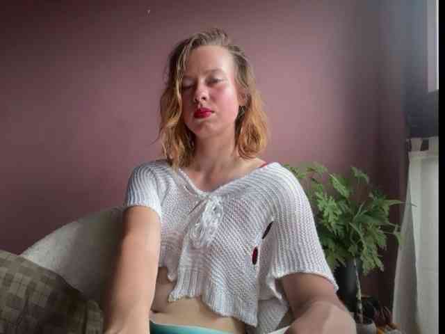 BettyLovely webcam
