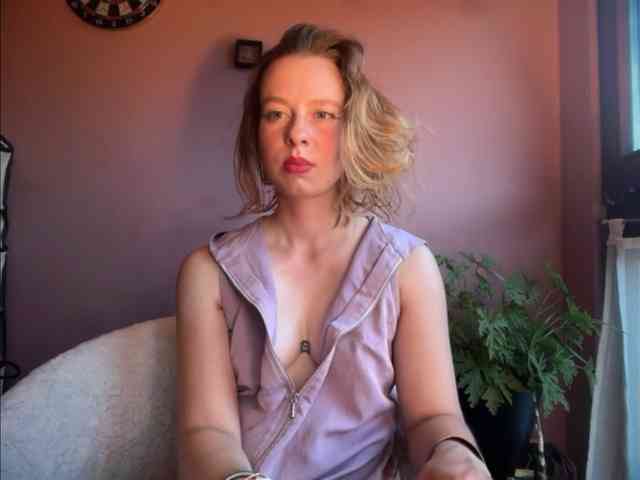 BettyLovely webcam