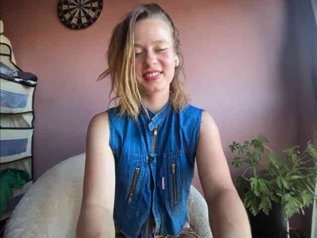 BettyLovely webcam