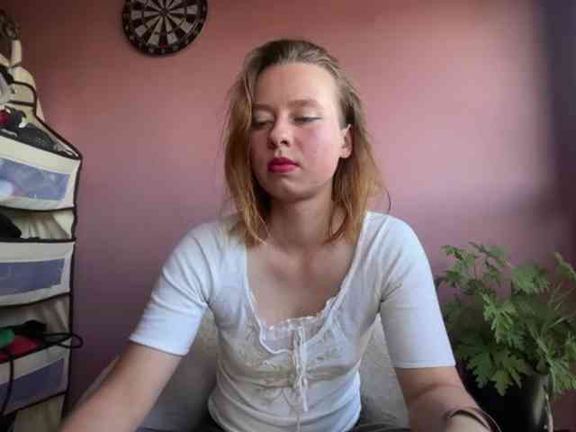 BettyLovely webcam