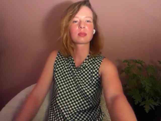 BettyLovely Live Webcam on BongaCams