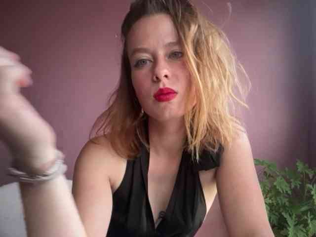 BettyLovely webcam