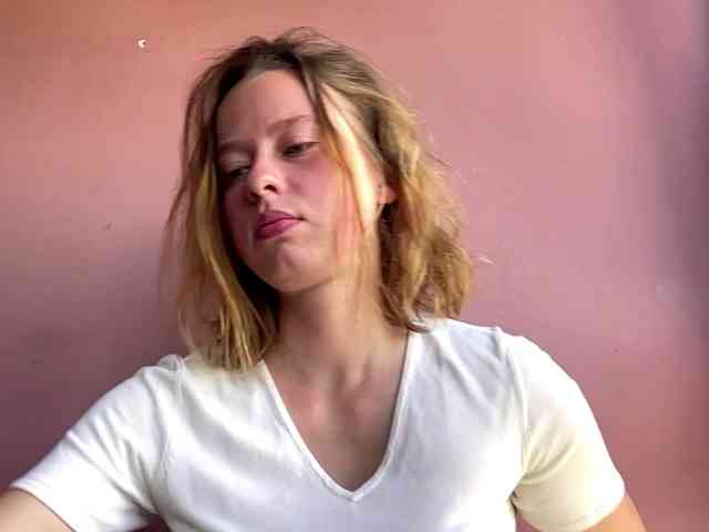 BettyLovely webcam