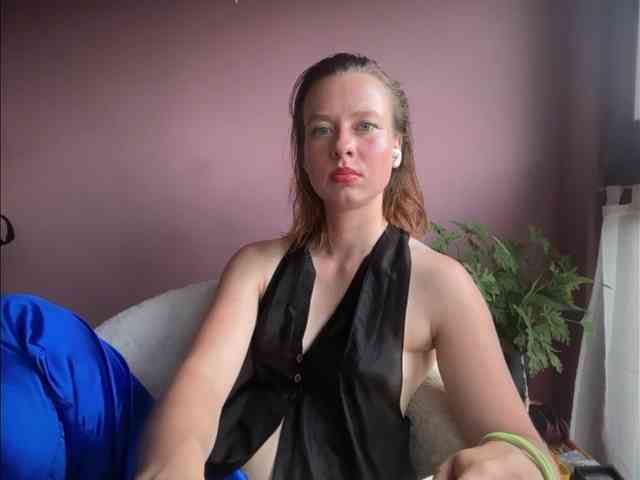 BettyLovely webcam