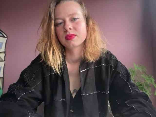 BettyLovely webcam