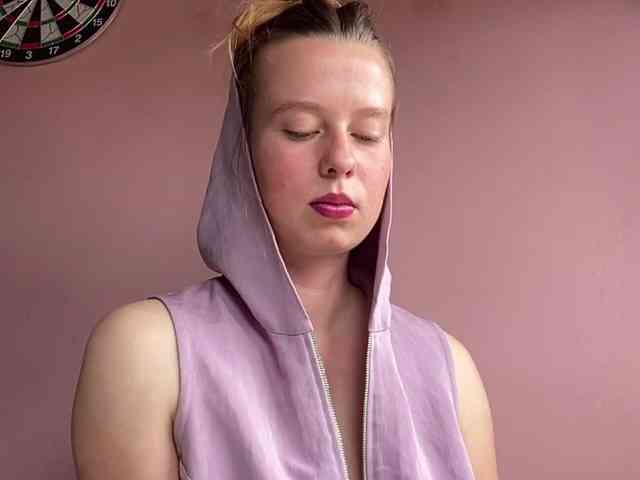 BettyLovely webcam