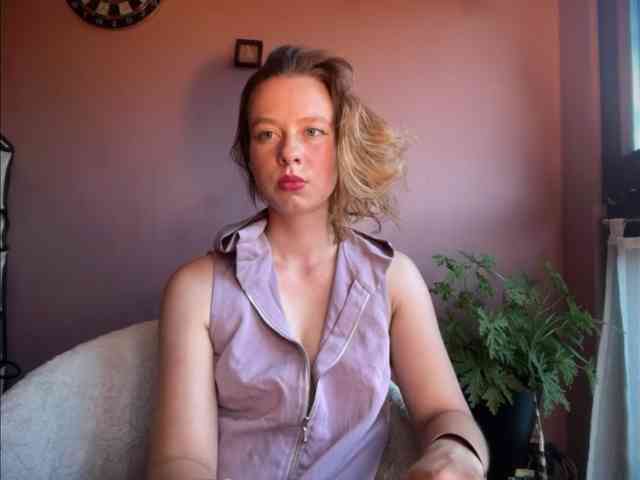 BettyLovely webcam