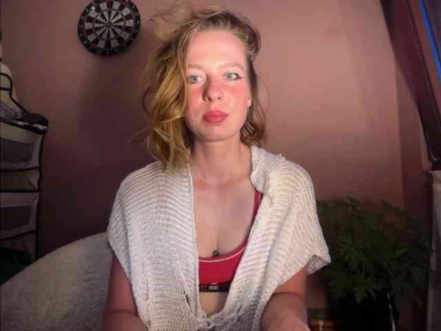 BettyLovely webcam