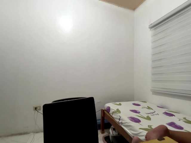 ClaudiaAllTheWay live cam