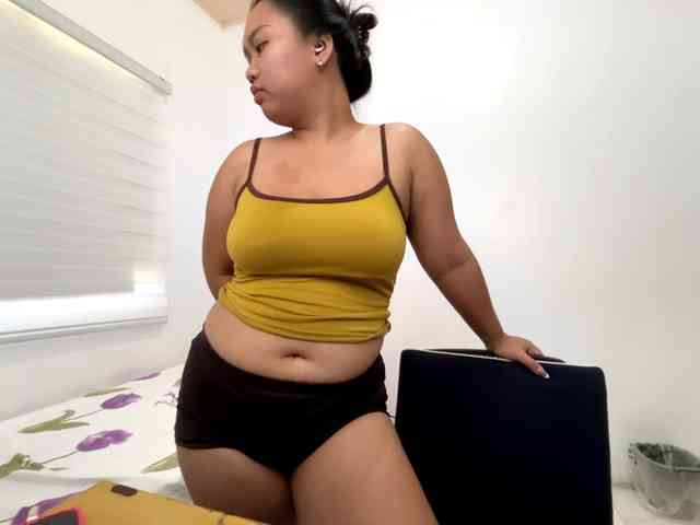 Model: ClaudiaAllTheWay