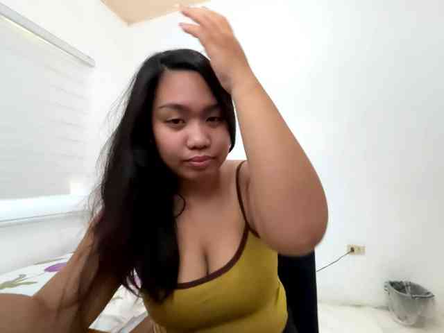 Model: ClaudiaAllTheWay