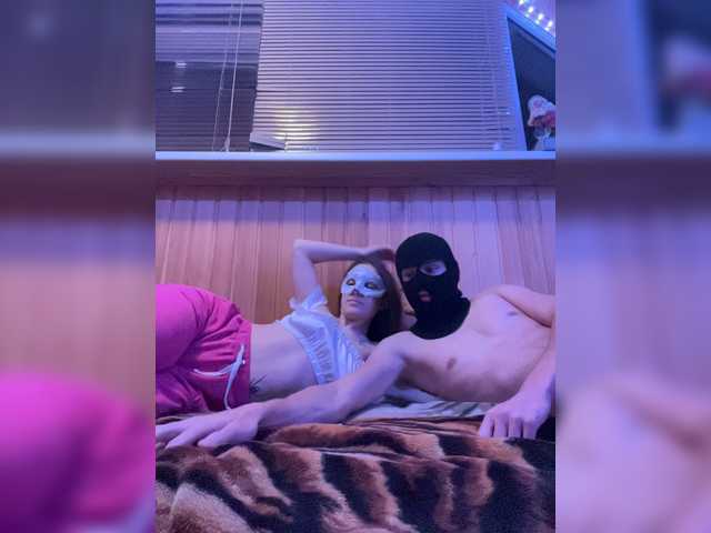Double-Trouble live cam on BongaCams