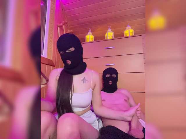Double-Trouble live cam on BongaCams