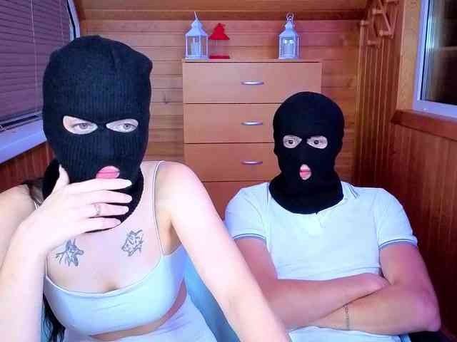 Double-Trouble webcam