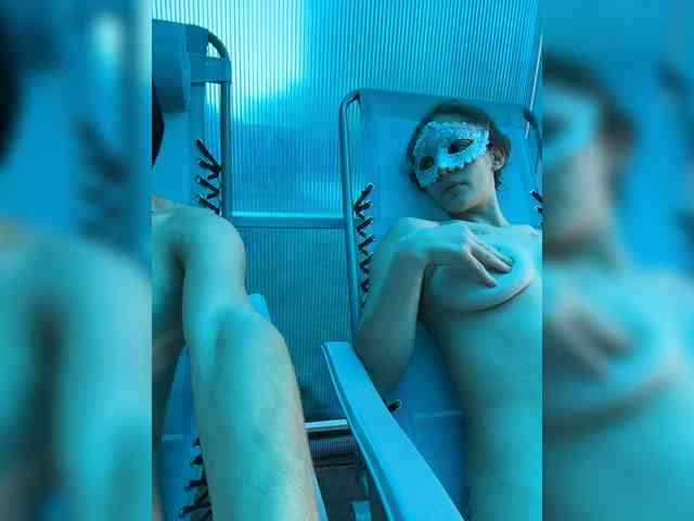 Double-trouble's cam show statistics and live stream