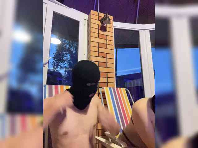 Double-Trouble webcam