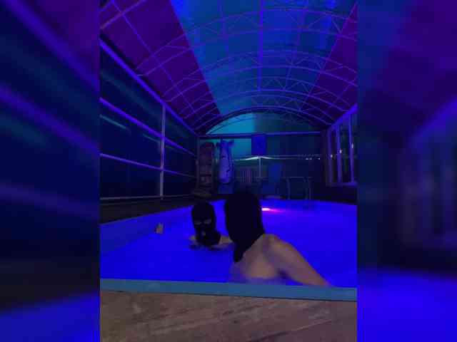 Double-trouble's cam show statistics and live stream