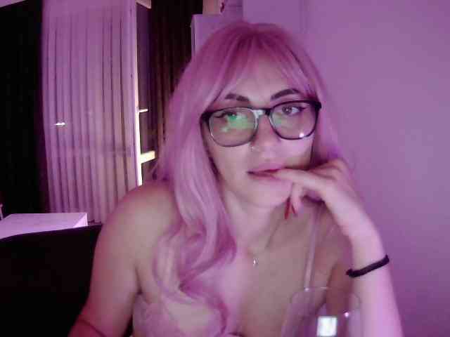 Sia-Akuma Sex Cam Show