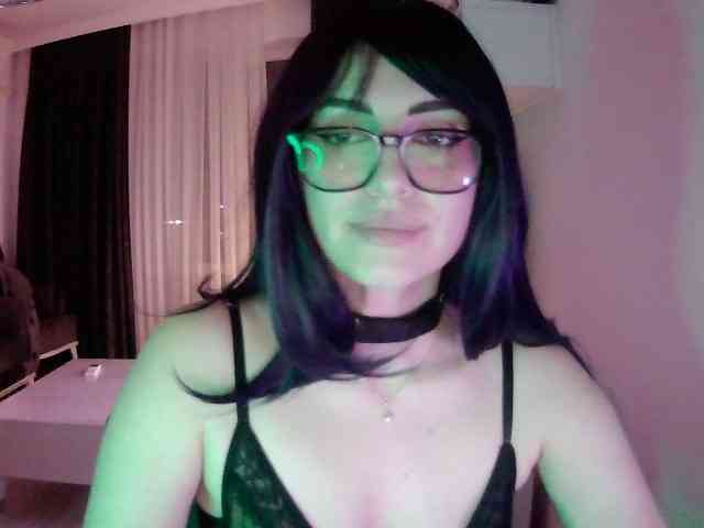 Sia-Akuma Sex Cam Show