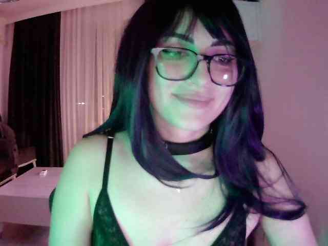 Sia-Akuma Sex Cam Show