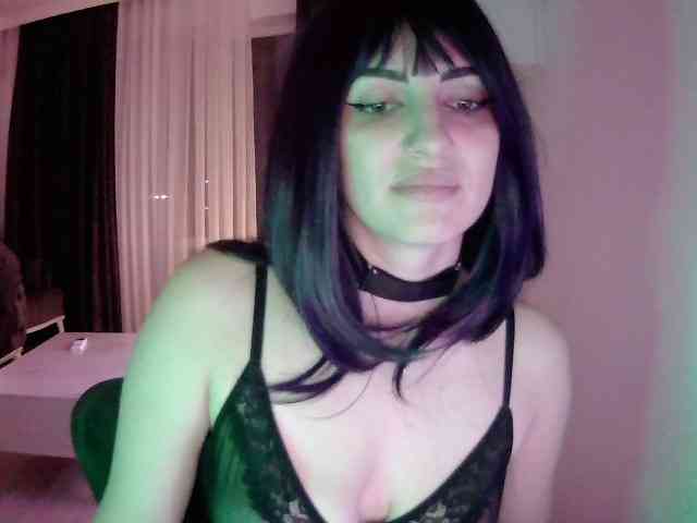 Sia-Akuma Sex Cam Show