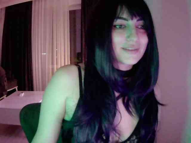 Sia-Akuma Sex Cam Show