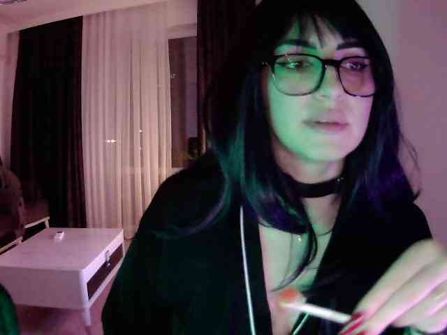 Sia-Akuma Sex Cam Show