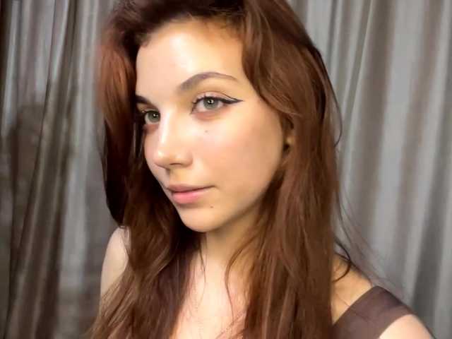 MyrleLinnan live cam on BongaCams